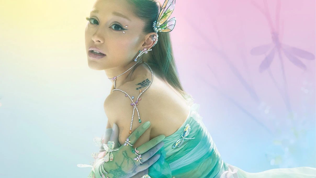 SWA_ArianaGrande_CapsuleCollection_2.0_hor1