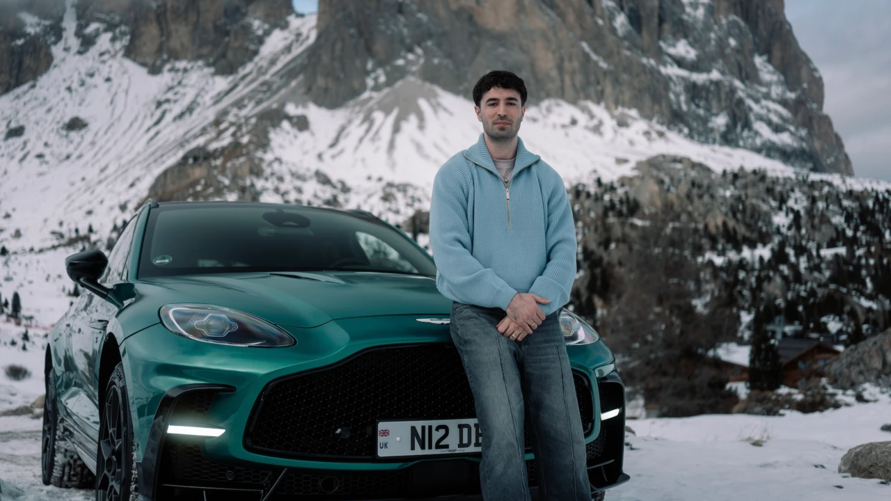 Aston Martin DBX S