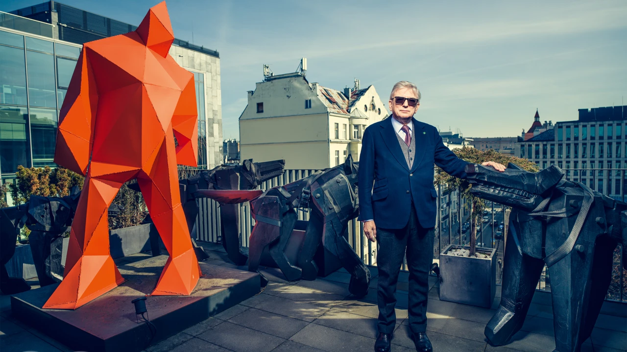 Artur Dela w sesji dla GQ Poland