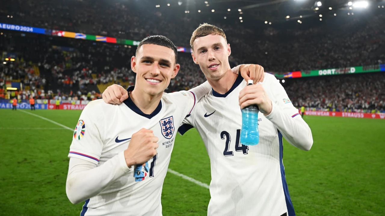 Cole Palmer i Phil Foden Anglia Mundial