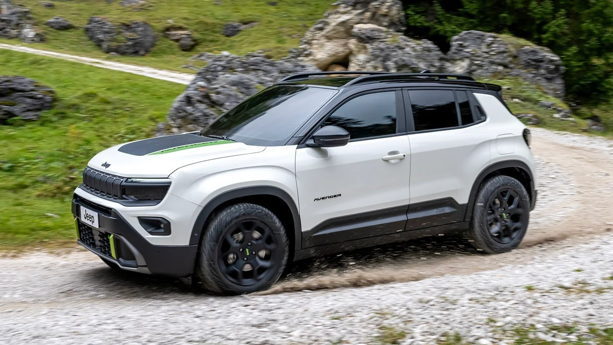 thumbnail_Jeep_09_KT pazdziernik_Avenger_native_Content2Commerce_1500x1000_1 (1)