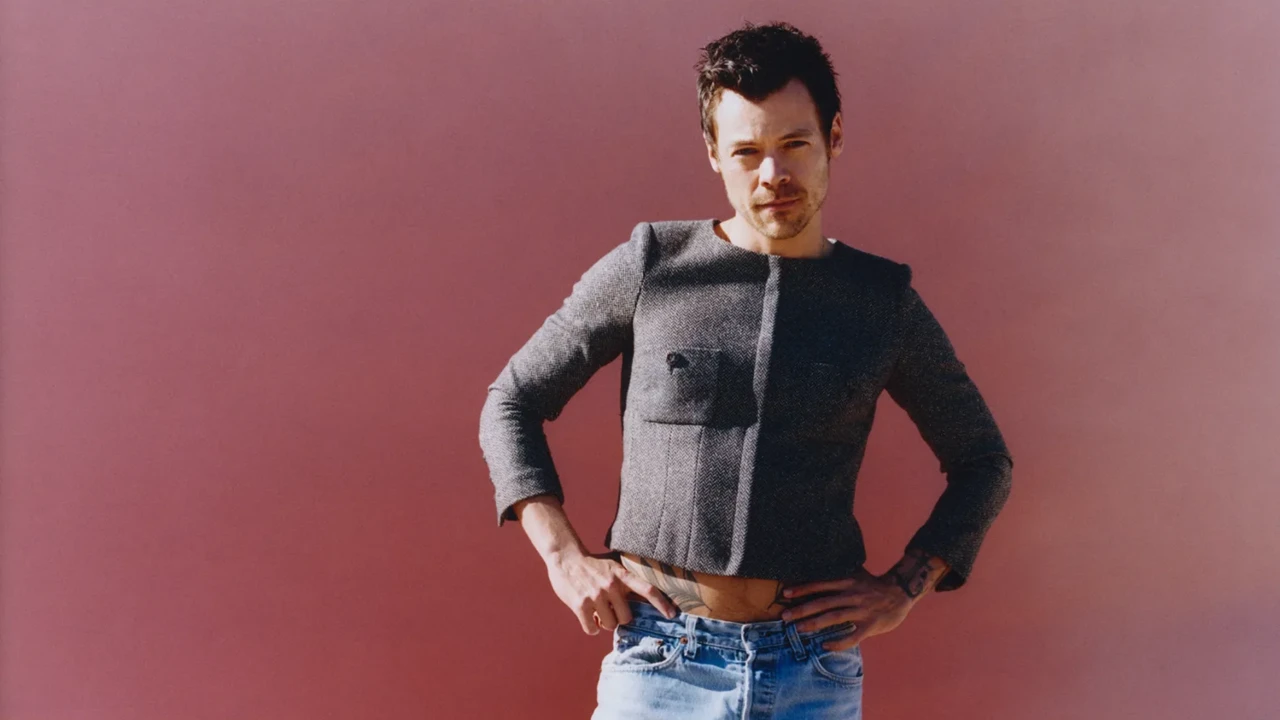 Harry Styles Kiss All the Time. Disco, Occasionally.
