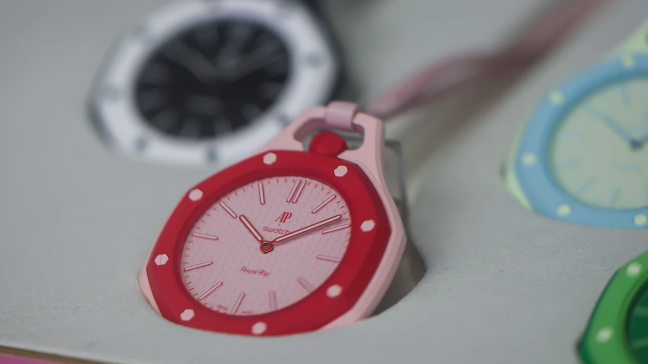 Premiera zegark&oacute;w Audemars Piguet i Swatch