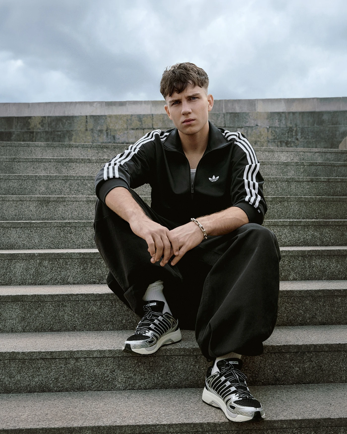 Oskar Pietuszewski adidas adistar control 5