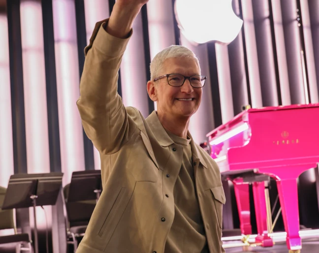 Apple obchodzi 50 lat. Jaką firmę zostawia Tim Cook?