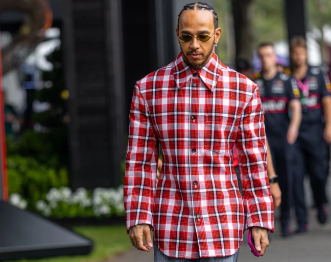 Lewis Hamilton style outfit