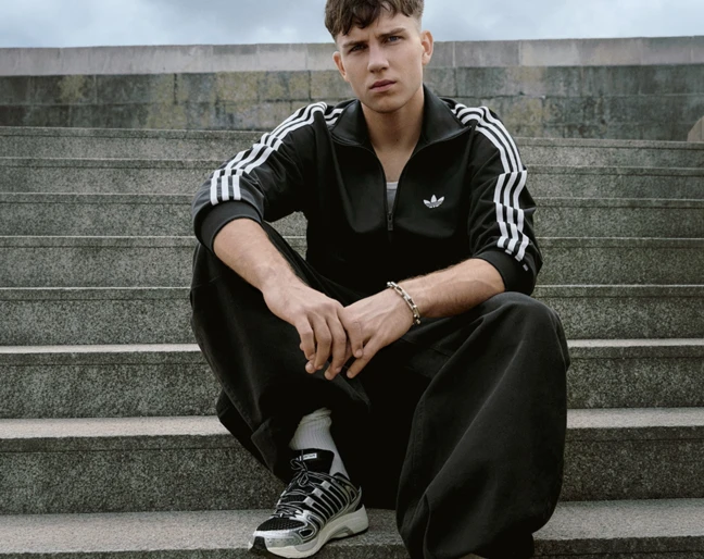 Oskar Pietuszewski adidas adistar control 5