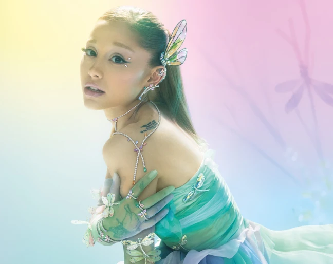 SWA_ArianaGrande_CapsuleCollection_2.0_hor1