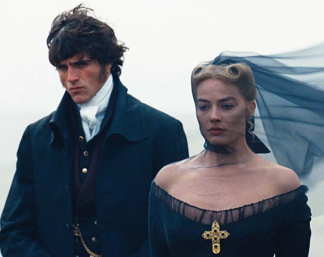 Jacob Elordi i Margot Robbie w &bdquo;Wichrowych Wzg&oacute;rzach&rdquo; 