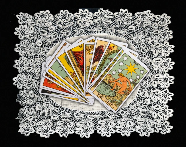 Tarot na nowy rok 2026, czyli trochę magii, sporo analizy i zero ucieczki od rzeczywistości