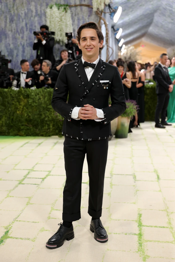 Met Gala 2026: Marcello Hern&aacute;ndez od st&oacute;p do gł&oacute;w w projektach Thoma Browne'a