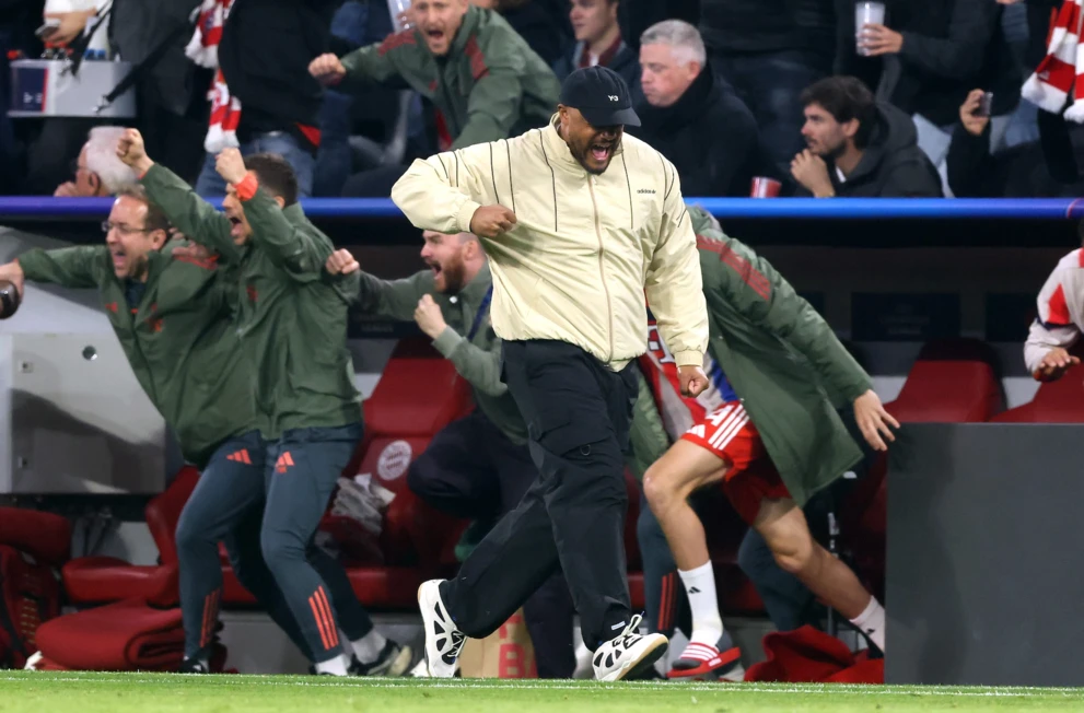Vincent Kompany Bayern Monachium-Real Madryt adidas BadBo 1.0 Bad Bunny kurtka