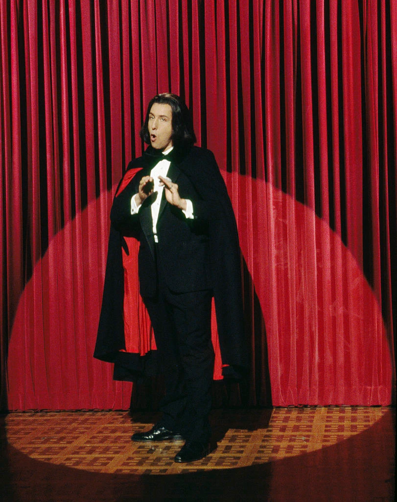 Adam Sandler jako Opera Man w &bdquo;SNL&rdquo;