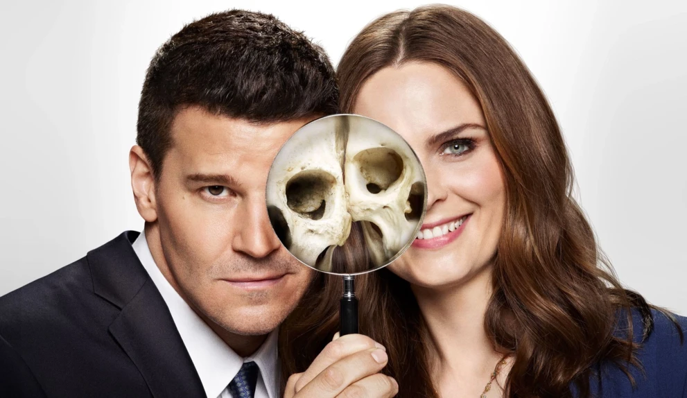 Emily Deschanel i David Boreanaz w serialu &bdquo;Kości&rdquo;