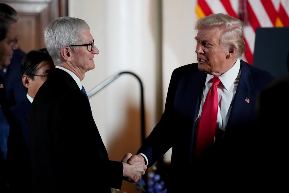 Donald Trump podziwia Tima Cooka