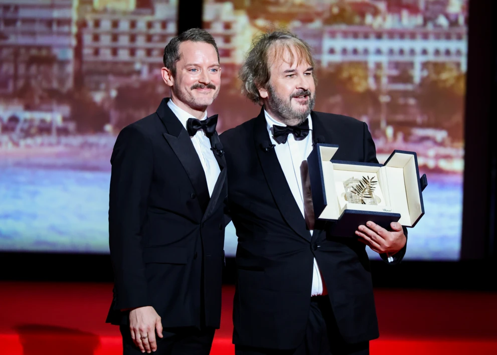 Elijah Wood wręczył Peterowi Jacksonowi honorową Złotą Palmę