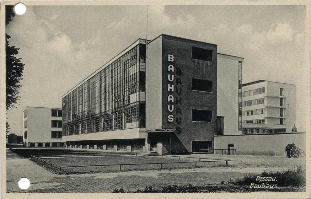 00_bauhausgebaeude_1927_SBD_I 15030 F_46087