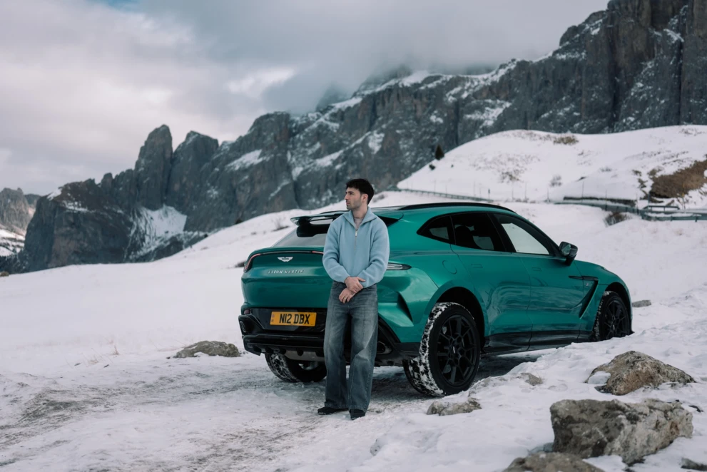Aston Martin DBX S