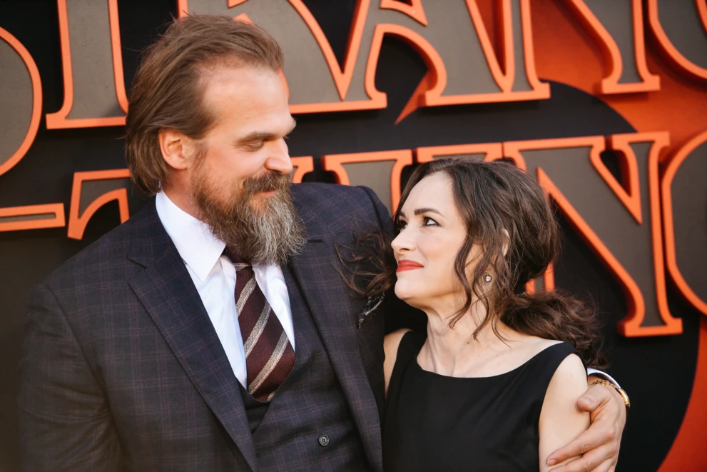 Winona Ryder i David Harbour