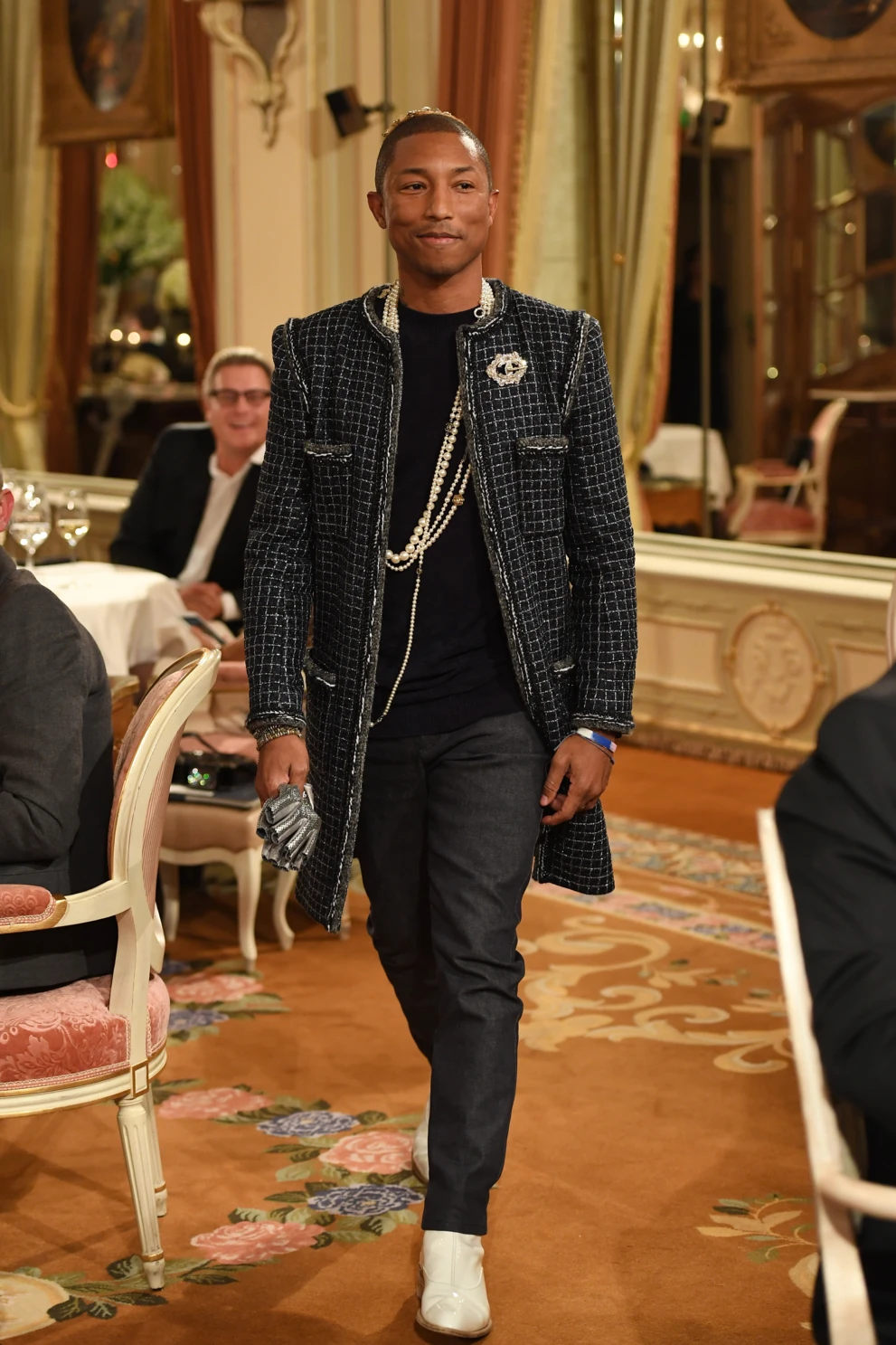 Pharrell Williams w płaszczu Chanel