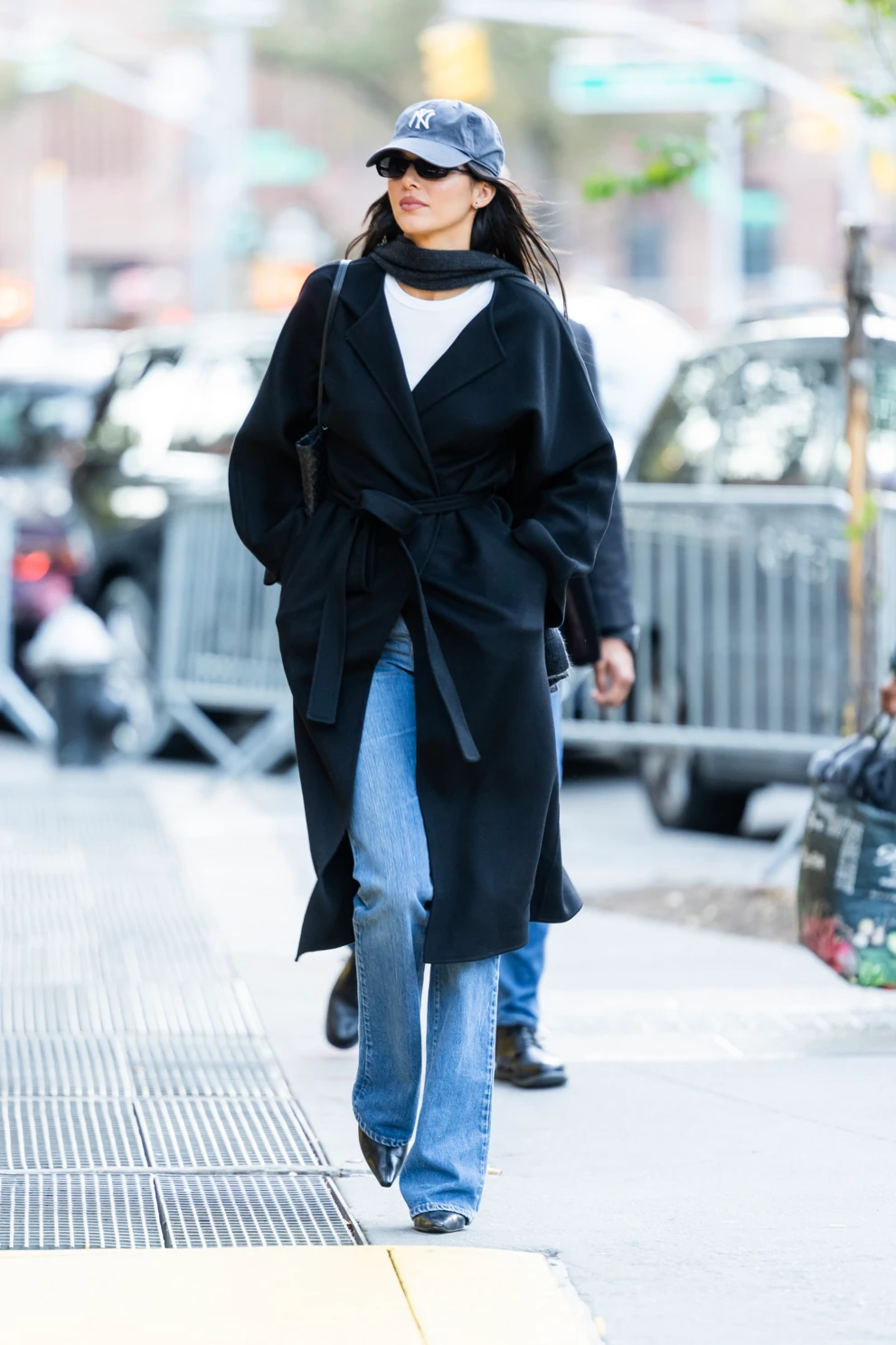 Kendall Jenner w czapce z daszkiem