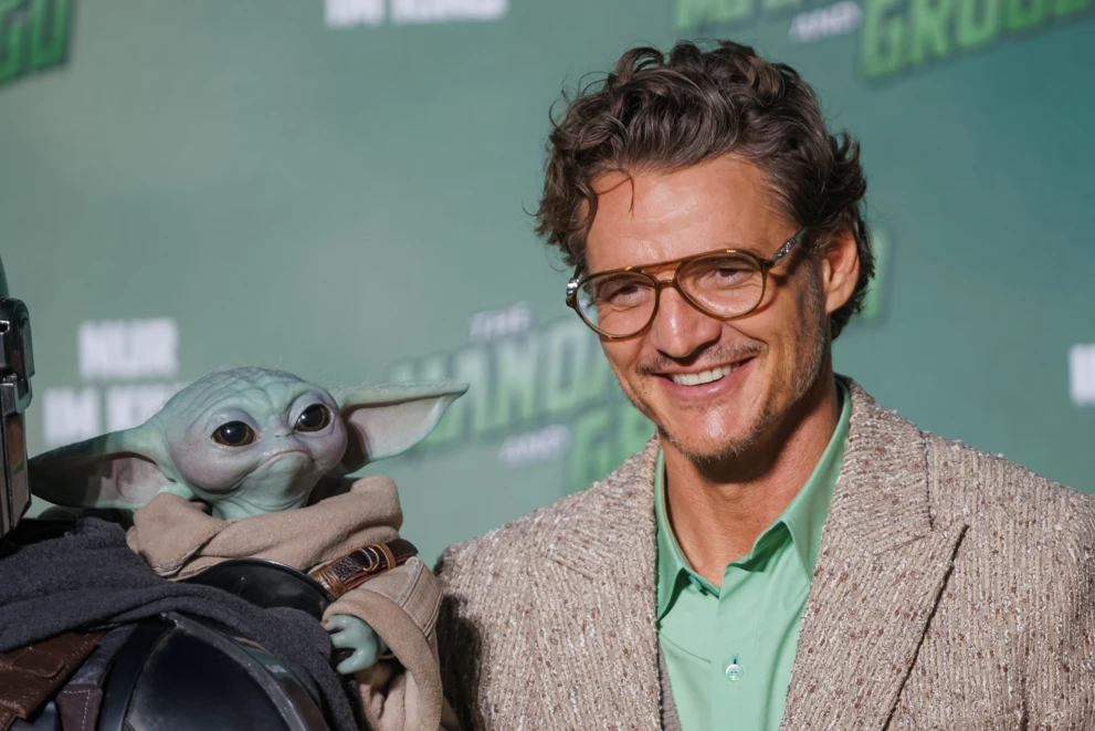 Pedro Pascal i Grogu