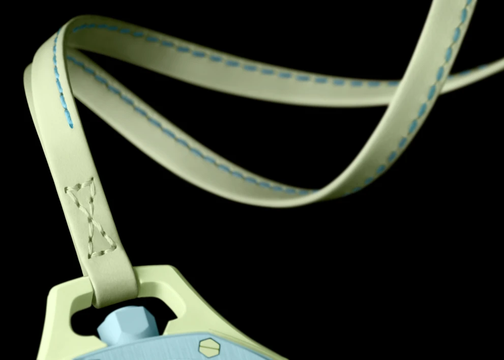 sc01_26_Bioceramic_Royal_Pop_BLAUE ACHT_Close-up STRAP_HD