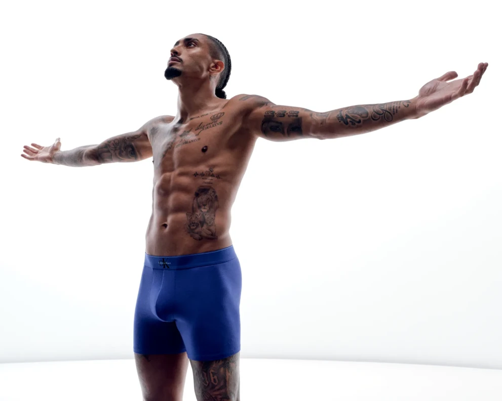 Raphinha twarzą nowej kampanii męskiej bielizny Calvin Klein
