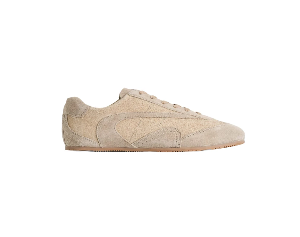 sneakersy zamszowe na wiosnę COS