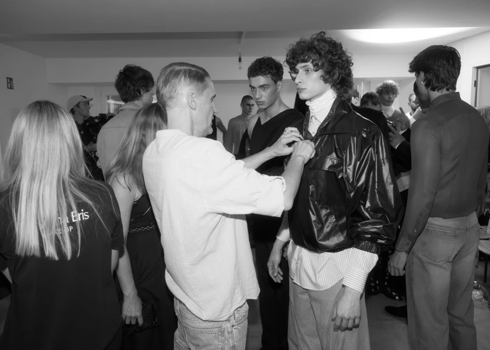 Ostatnie poprawki przed pokazem na Berlin Fashion Week